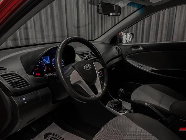 Hyundai Solaris I с пробегом 2012 года, цена 780 000 рублей, 145000 км, седан, Автокод Объявления