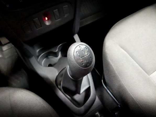 Renault Logan II Рестайлинг с пробегом 2019 года, цена 860 000 рублей, 50892 км, седан, Автокод Объявления
