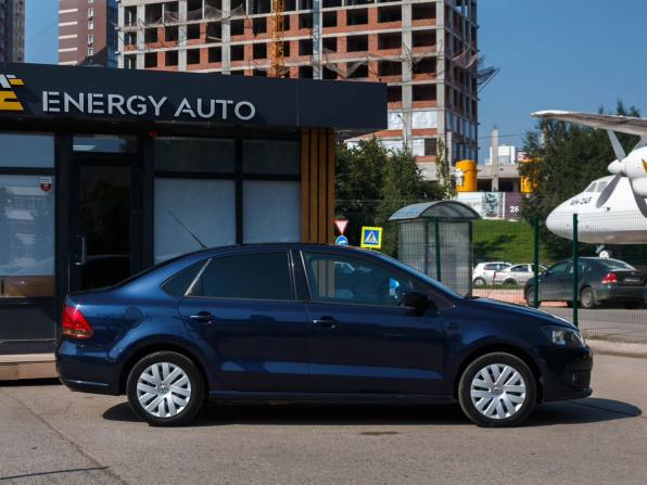 Volkswagen Polo V с пробегом 2011 года, цена 650 000 рублей, 242306 км, седан, Автокод Объявления