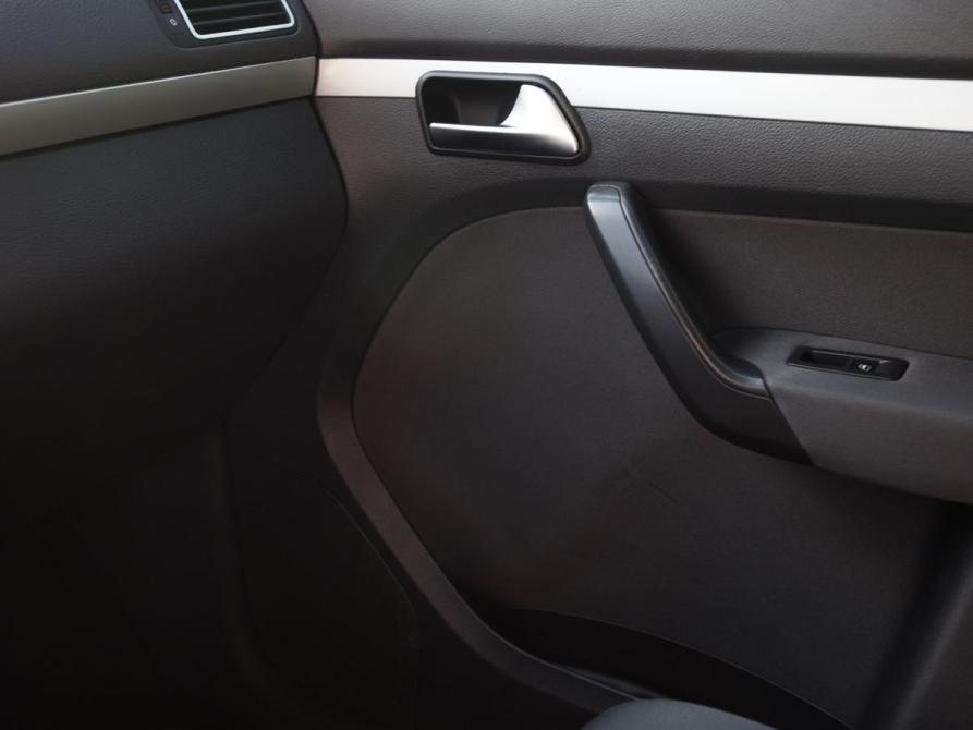 Volkswagen Touran I Рестайлинг 2 Челябинск  - изображение 17