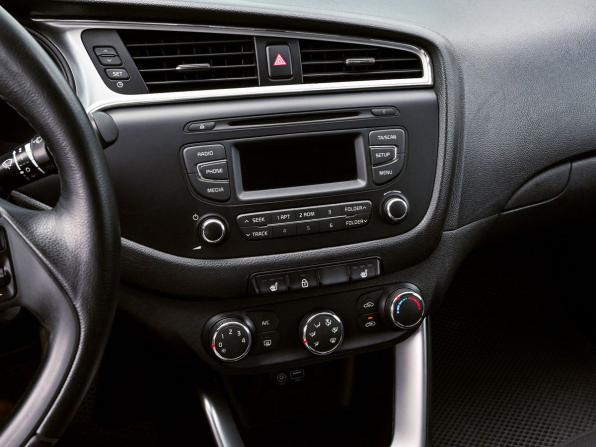 Kia Ceed II Рестайлинг с пробегом 2015 года, цена 1 169 000 рублей, 107479 км, хэтчбек, Автокод Объявления