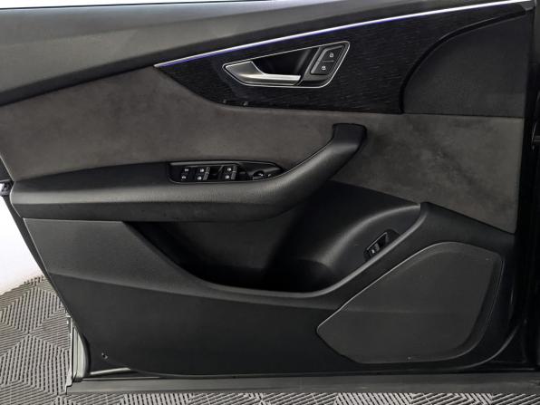 Audi Q8 I (4M) с пробегом 2019 года, цена 5 230 000 рублей, 188075 км, внедорожник, Автокод Объявления