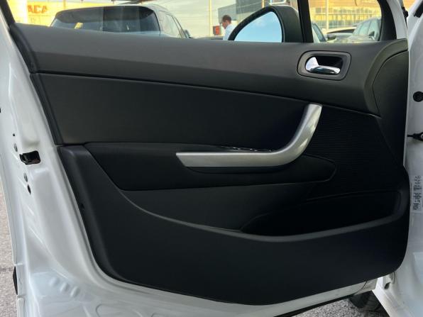 Peugeot 308 I Рестайлинг с пробегом 2011 года, цена 600 000 рублей, 93367 км, хэтчбек, Автокод Объявления