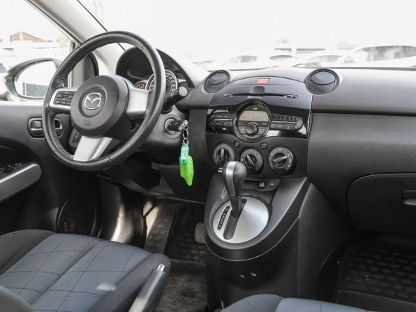 Mazda 2 II Рестайлинг (DE2) с пробегом 2011 года, цена 799 000 рублей, 90700 км, хэтчбек, Автокод Объявления