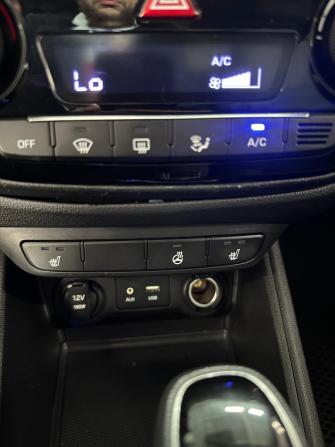 Hyundai Solaris II с пробегом 2018 года, цена 1 364 000 рублей, 115300 км, седан, Автокод Объявления