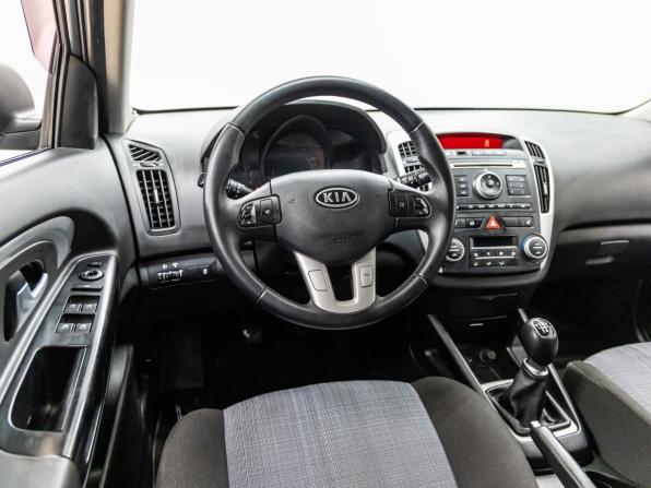 Kia Ceed I Рестайлинг с пробегом 2010 года, цена 768 000 рублей, 136579 км, хэтчбек, Автокод Объявления