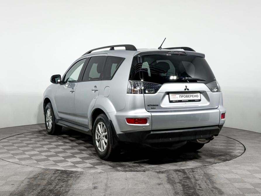 Mitsubishi Outlander II Рестайлинг Санкт-Петербург  - изображение 7