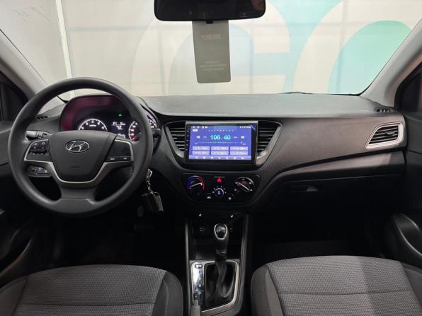 Hyundai Solaris II с пробегом 2019 года, цена 1 595 000 рублей, 32220 км, седан, Автокод Объявления