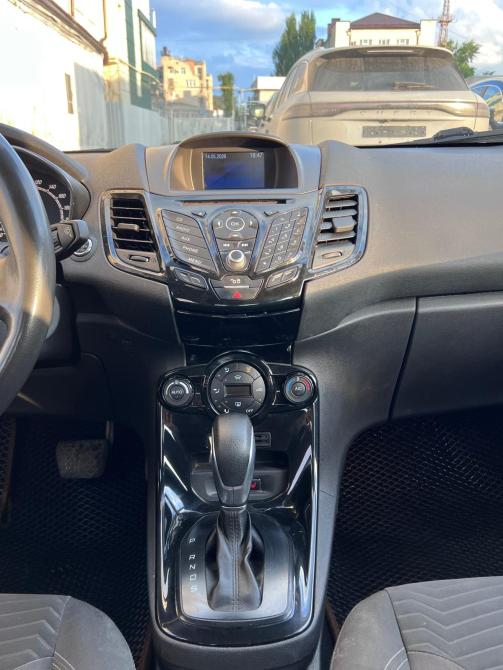 Ford Fiesta Mk6 Рестайлинг Ростов-на-Дону  - изображение 13