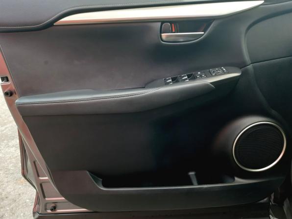 Lexus NX I Рестайлинг с пробегом 2019 года, цена 3 550 000 рублей, 100000 км, внедорожник, Автокод Объявления