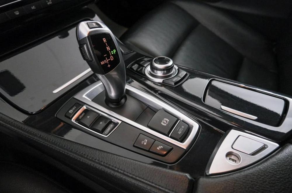 BMW 5 серии VI (F10/F11/F07) Рестайлинг Красноярск  - изображение 18