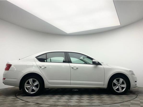 Skoda Octavia III (A7) с пробегом 2013 года, цена 949 000 рублей, 146058 км, лифтбек, Автокод Объявления