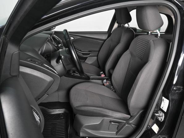Ford Focus III Рестайлинг с пробегом 2018 года, цена 1 179 000 рублей, 213893 км, хэтчбек, Автокод Объявления