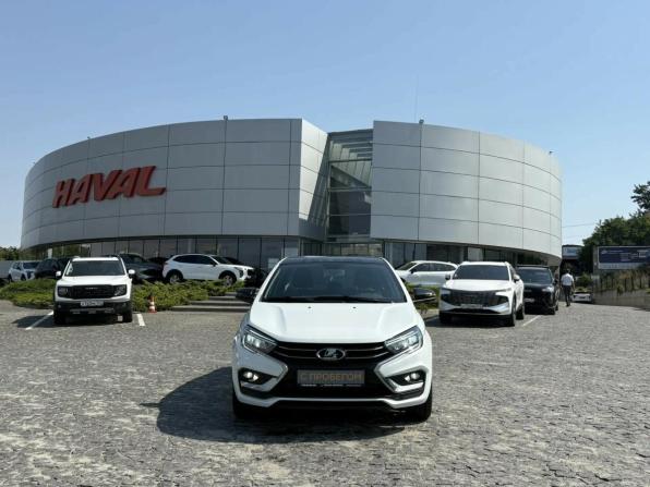 Lada (ВАЗ) Vesta I Рестайлинг (NG) с пробегом 2024 года, цена 1 590 000 рублей, 11613 км, седан, Автокод Объявления