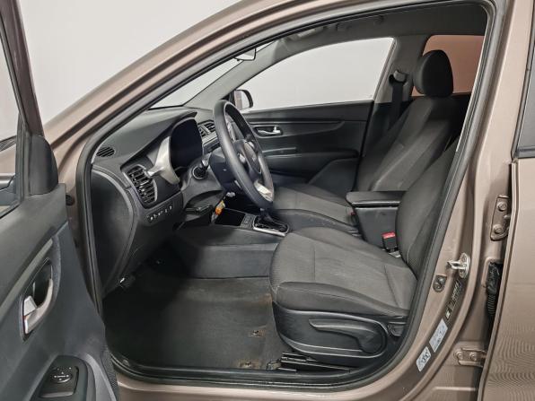 Kia Rio IV Рестайлинг с пробегом 2022 года, цена 1 649 000 рублей, 69210 км, седан, Автокод Объявления