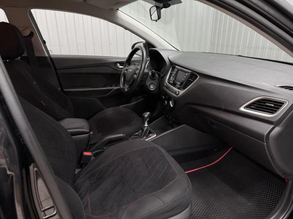 Hyundai Solaris II с пробегом 2017 года, цена 1 250 000 рублей, 82421 км, седан, Автокод Объявления