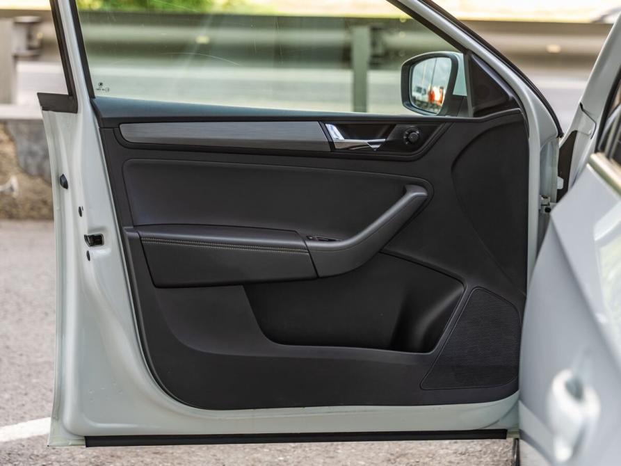 Skoda Rapid I Рестайлинг Волгоград  - изображение 28