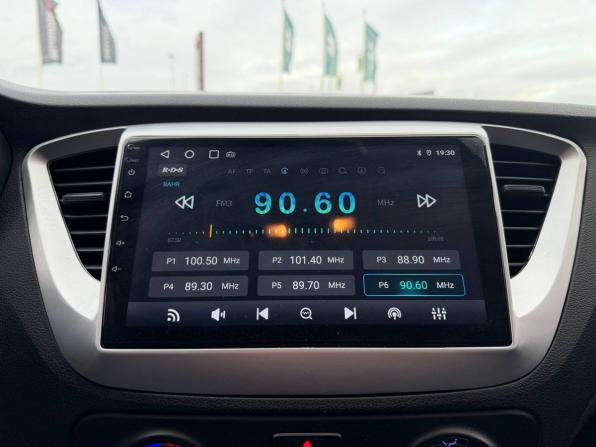 Hyundai Solaris II с пробегом 2017 года, цена 1 235 000 рублей, 128500 км, седан, Автокод Объявления