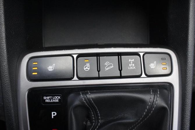 Hyundai Creta I с пробегом 2017 года, цена 1 795 000 рублей, 128400 км, внедорожник, Автокод Объявления