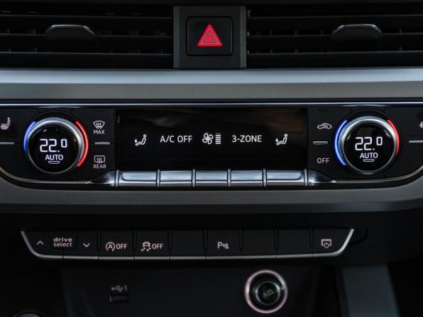 Audi A4 V (B9) Рестайлинг с пробегом 2019 года, цена 3 238 000 рублей, 163903 км, универсал, Автокод Объявления