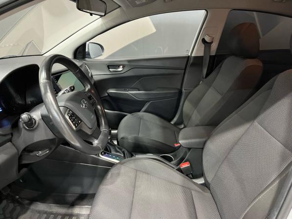 Hyundai Solaris II с пробегом 2018 года, цена 1 225 000 рублей, 65549 км, седан, Автокод Объявления