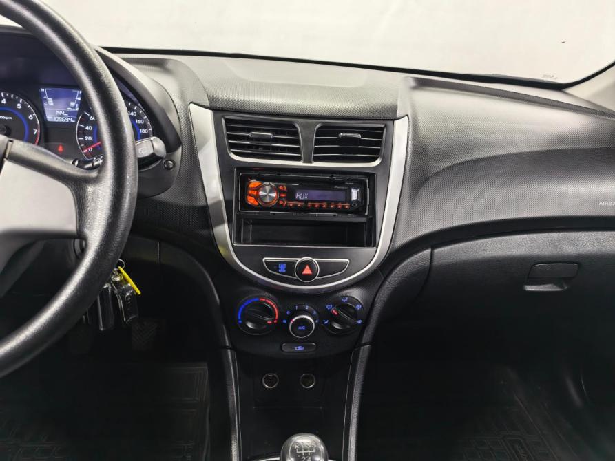 Hyundai Solaris I Санкт-Петербург  - изображение 12