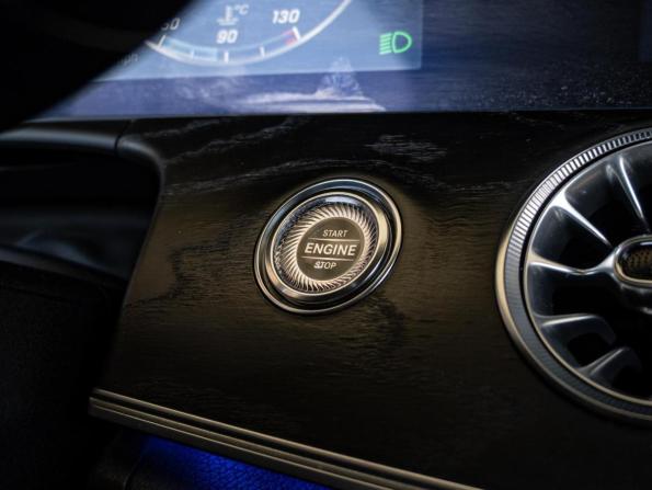 Mercedes-Benz E-Класс V (W213 S213 C238) с пробегом 2017 года, цена 3 640 000 рублей, 102551 км, купе-хардтоп, Автокод Объявления