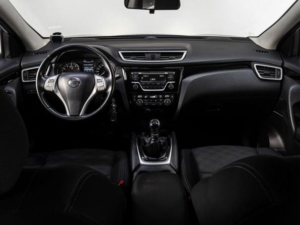 Nissan Qashqai II с пробегом 2017 года, цена 1 600 000 рублей, 94286 км, внедорожник, Автокод Объявления