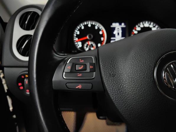Volkswagen Tiguan I Рестайлинг с пробегом 2015 года, цена 1 298 000 рублей, 140000 км, внедорожник, Автокод Объявления