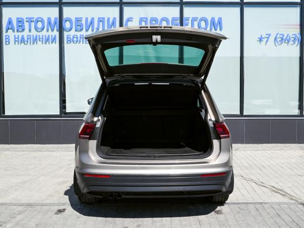Volkswagen Tiguan II с пробегом 2017 года, цена 2 430 000 рублей, 128135 км, внедорожник, Автокод Объявления