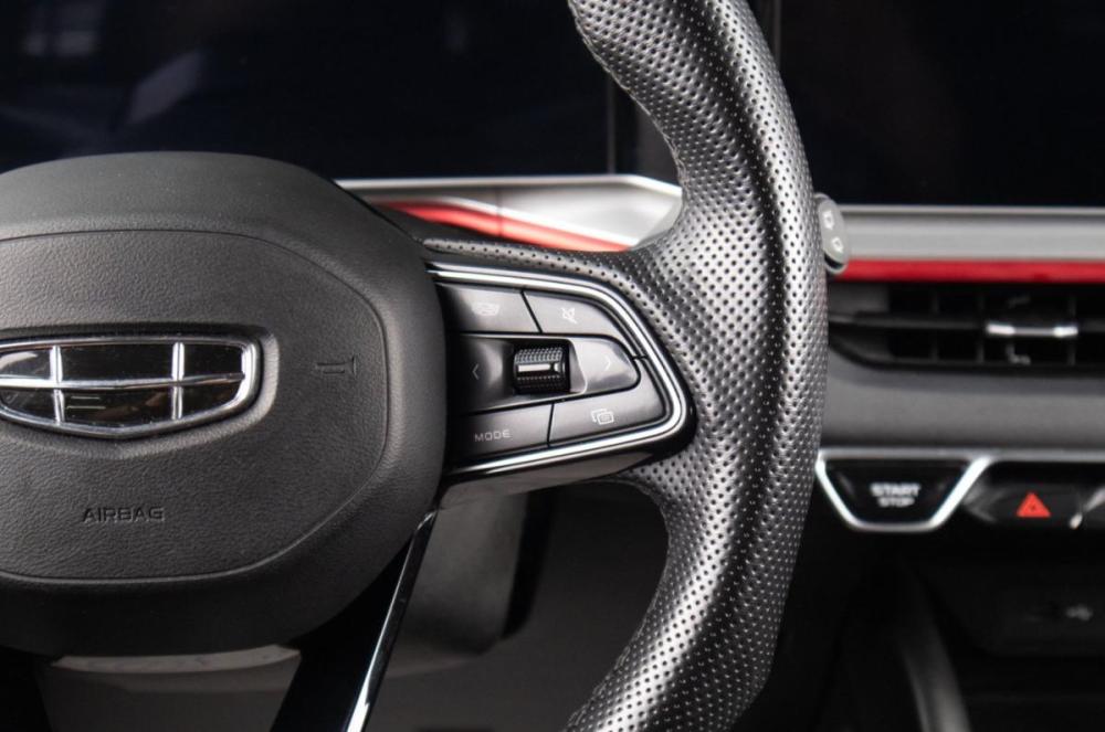 Geely Coolray I Рестайлинг 2 Оренбург  - изображение 11
