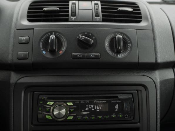 Skoda Fabia II Рестайлинг с пробегом 2011 года, цена 699 000 рублей, 183363 км, хэтчбек, Автокод Объявления