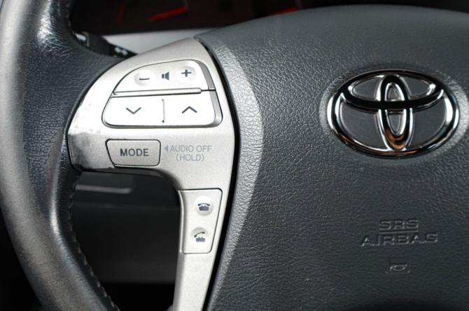 Toyota Camry VI (XV40) Рестайлинг с пробегом 2011 года, цена 1 239 000 рублей, 290000 км, седан, Автокод Объявления