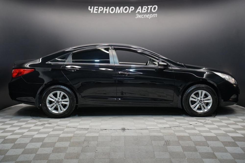Hyundai Sonata VI (YF) Крым  - изображение 6
