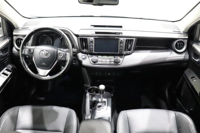 Toyota RAV4 IV (XA40) Рестайлинг с пробегом 2017 года, цена 2 530 000 рублей, 123105 км, внедорожник, Автокод Объявления