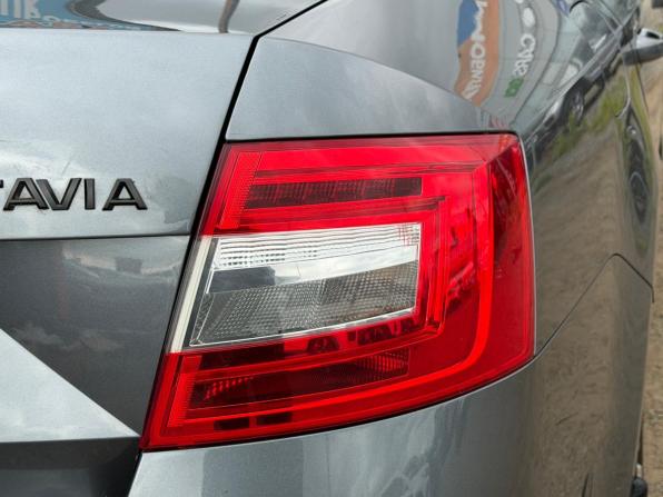 Skoda Octavia III (A7) Рестайлинг с пробегом 2017 года, цена 1 250 000 рублей, 282000 км, лифтбек, Автокод Объявления