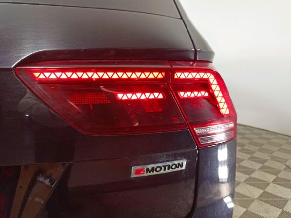 Volkswagen Tiguan II с пробегом 2019 года, цена 2 699 000 рублей, 51000 км, внедорожник, Автокод Объявления
