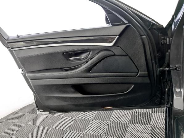 BMW 5 серии VI (F10/F11/F07) Рестайлинг с пробегом 2016 года, цена 2 100 000 рублей, 179555 км, седан, Автокод Объявления