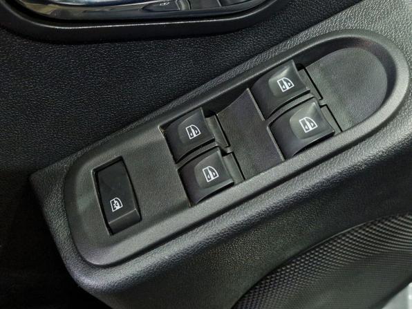 Nissan Terrano III (D10) с пробегом 2017 года, цена 1 230 000 рублей, 171084 км, внедорожник, Автокод Объявления