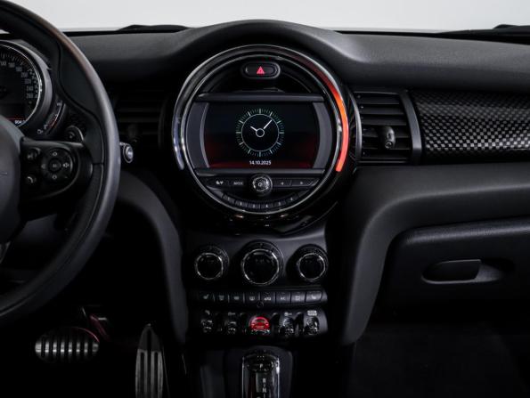 Mini Hatch III (F55/F56) Рестайлинг с пробегом 2019 года, цена 4 290 000 рублей, 8045 км, хэтчбек, Автокод Объявления