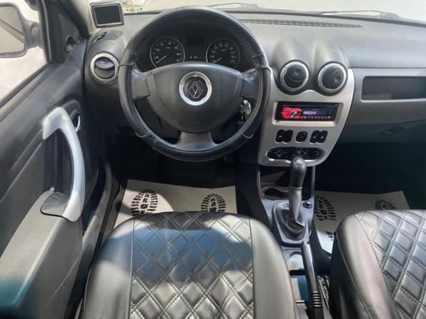 Renault Logan I Рестайлинг с пробегом 2013 года, цена 493 400 рублей, 161198 км, седан, Автокод Объявления