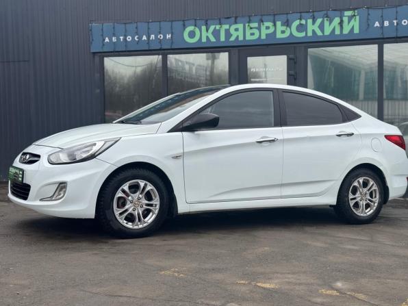 Hyundai Solaris I с пробегом 2011 года, цена 649 000 рублей, 172525 км, седан, Автокод Объявления