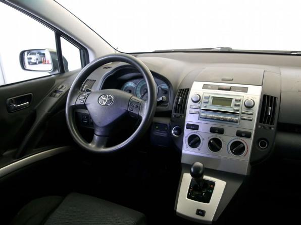 Toyota Corolla Verso I Рестайлинг с пробегом 2005 года, цена 525 000 рублей, 327331 км, компактвэн, Автокод Объявления
