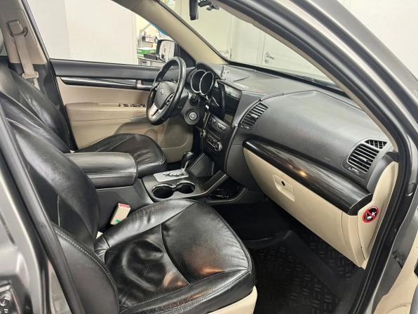 Kia Sorento II с пробегом 2011 года, цена 1 299 000 рублей, 236456 км, внедорожник, Автокод Объявления