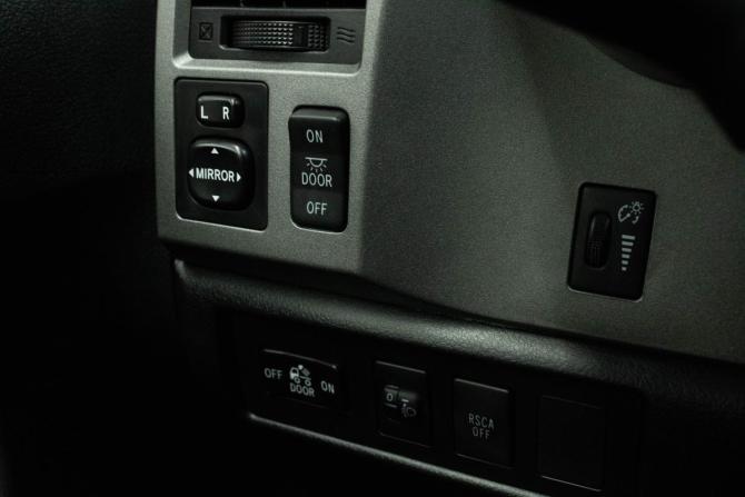 Toyota Tundra II с пробегом 2010 года, цена 2 799 000 рублей, 174342 км, пикап, Автокод Объявления