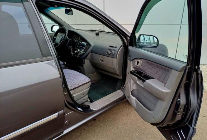Kia Carens I (RS) Рестайлинг с пробегом 2006 года, цена 500 000 рублей, 225668 км, компактвэн, Автокод Объявления