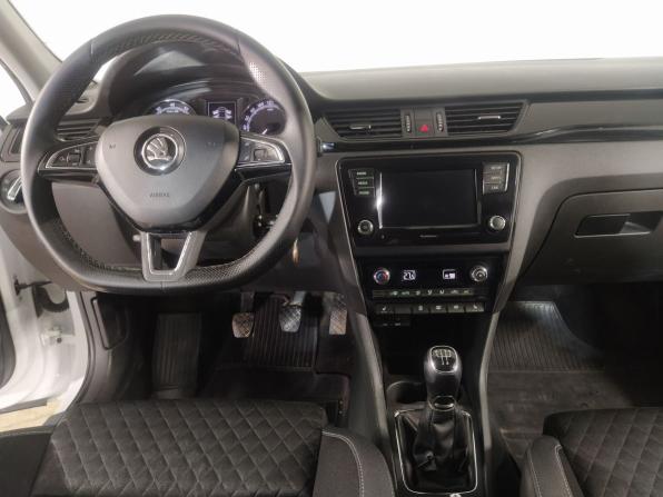 Skoda Rapid I Рестайлинг с пробегом 2017 года, цена 820 000 рублей, 212000 км, лифтбек, Автокод Объявления