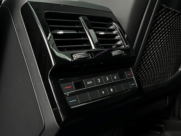 Volkswagen Touareg III с пробегом 2019 года, цена 4 396 400 рублей, 97019 км, внедорожник, Автокод Объявления
