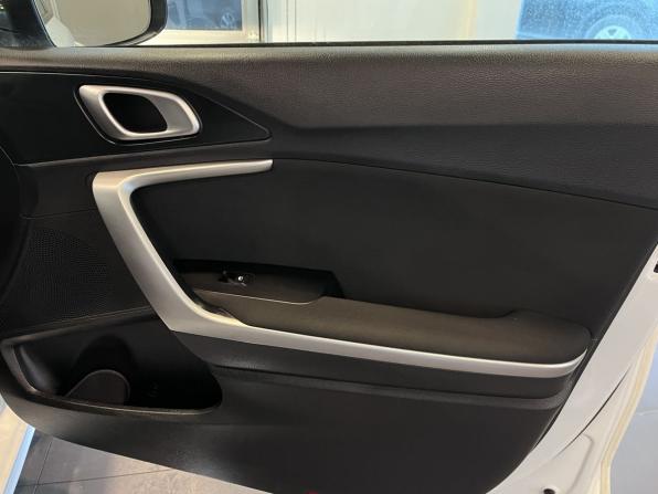 Kia Ceed III с пробегом 2018 года, цена 1 420 000 рублей, 81345 км, хэтчбек, Автокод Объявления
