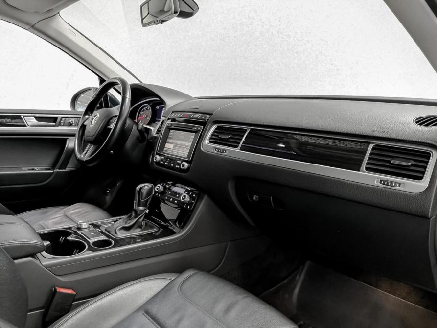 Volkswagen Touareg II Рестайлинг Санкт-Петербург  - изображение 13